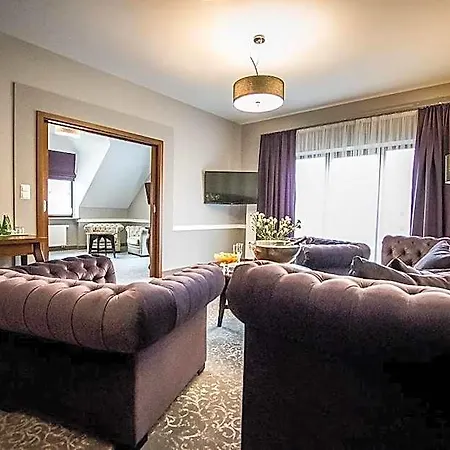 Palac Poledno Otel 4*