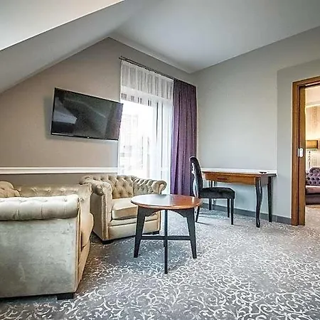 Otel Palac Poledno