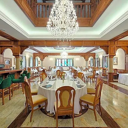 Palac Poledno 4* Bukowiec (Lower Silesia)