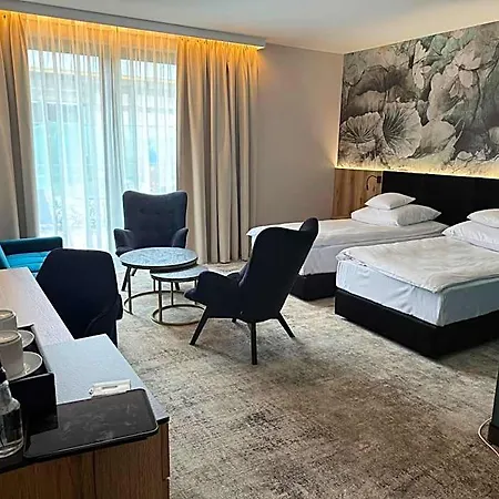 Otel Palac Poledno